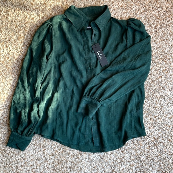 NWT Lulu’s Hunter Green Textured Semi Sheer Top  “Chic Designs” - Picture 2 of 5